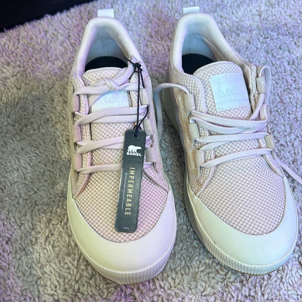 Women’s Sorel out and about